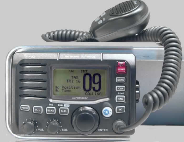 Radio VHF (07): COMMUNICATION avec la Capitainerie d'un Port de Plaisance (1)