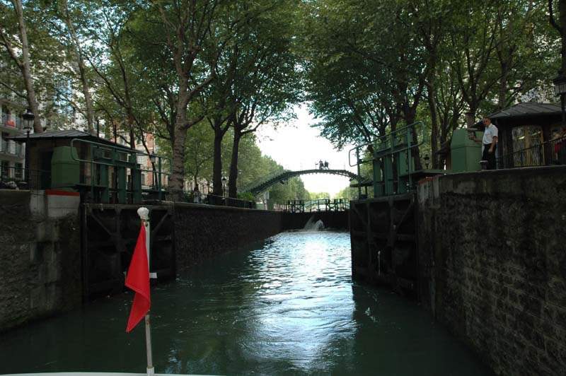 Sur le Canal Saint Martin à Paris (6)