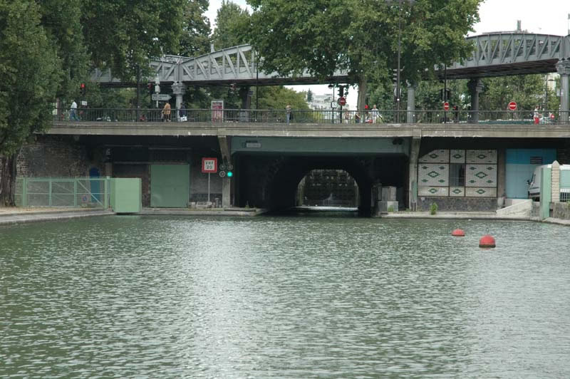 Sur le Canal Saint Martin à Paris (24)
